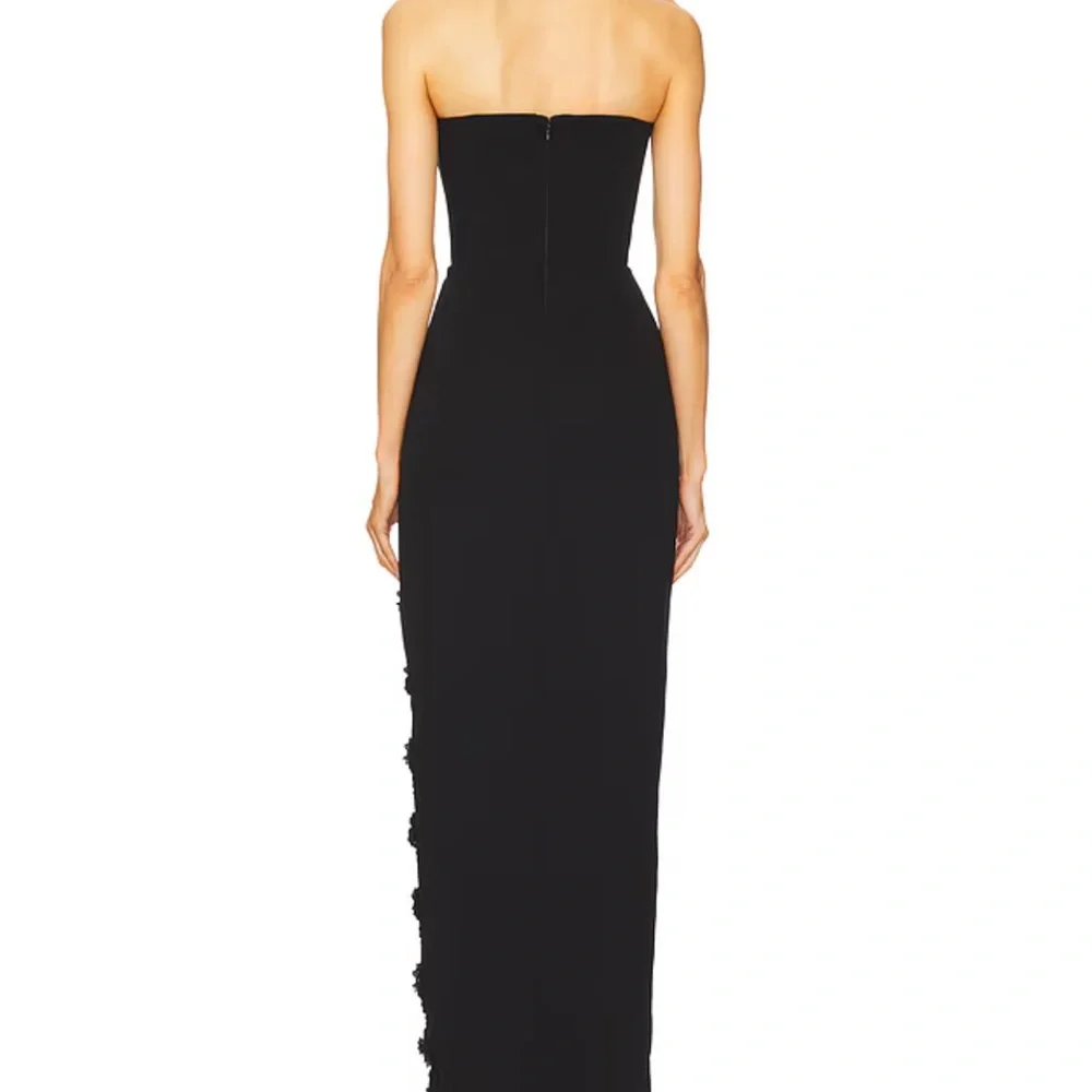 Chic Black Strapless Evening Gown - Picture 3 of 5